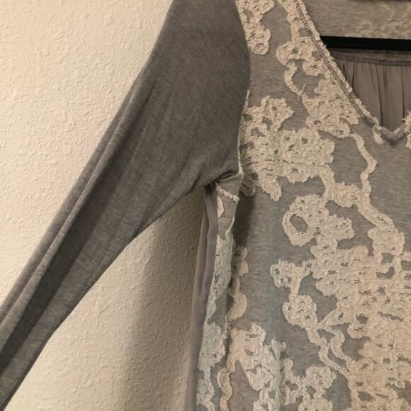 Lola and Sophie Womens Gray Silky Open Tie Back Blouse Top Size Medium - Picture 2 of 7